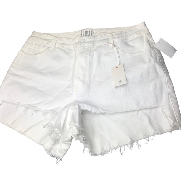 Good American Plus Size White Ripped Cut Off With High Low Hem - Picture 2 of 7